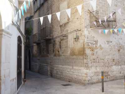 San Gaetano si trova nella strada omonima, alle spalle della Cattedrale di San Sabino...